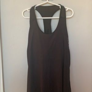 Women’s Lululemon tank with built-in bra